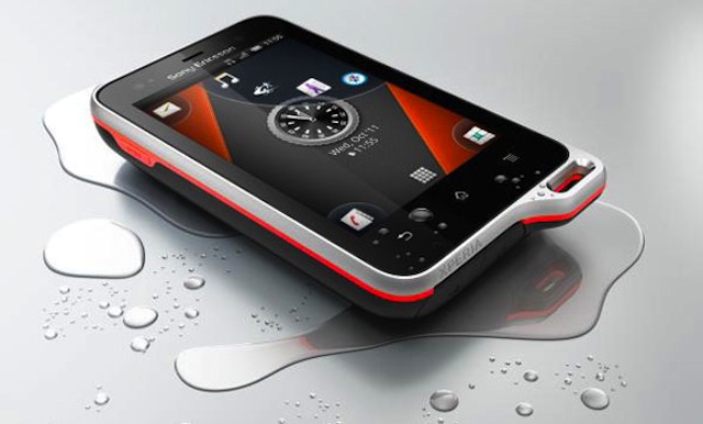 Sony Ericsson Xperia Active - Picture Two